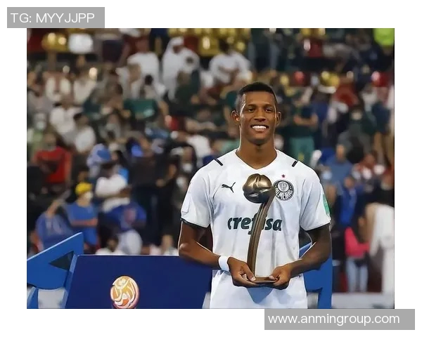 达尼洛:从青涩小将到世界级球星的成长之路与奋斗历程 达尼洛:从青涩小将到世界级球星的成长之路与奋斗历程