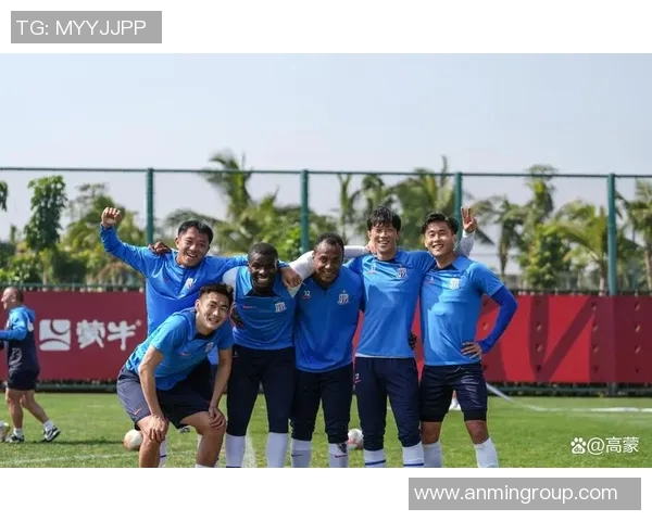 铂斯光荣与上海申花的激烈对决展现足球魅力与团队精神的巅峰较量