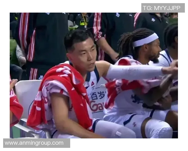 2015年CBA季后赛北京队对阵山东队的精彩对决回顾与分析