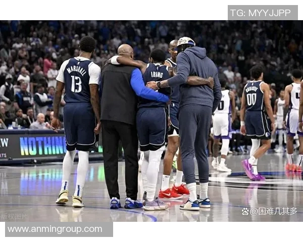 活塞与独行侠激战正酣球迷期待精彩对决与逆转时刻