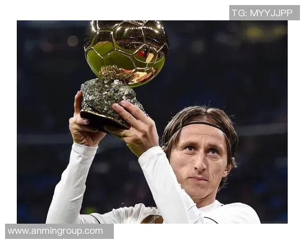 莫德里奇：足球场上的魔术师与传奇人生的完美交织