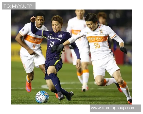 鲁能与广岛三箭激战正酣比分悬念引发球迷热议 鲁能与广岛三箭激战正酣比分悬念引发球迷热议